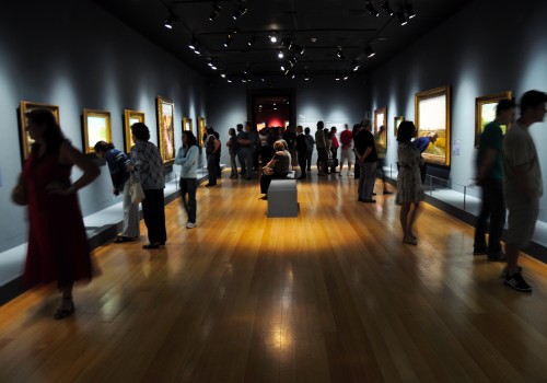 MUSEUS E EXPOSIÇÕES